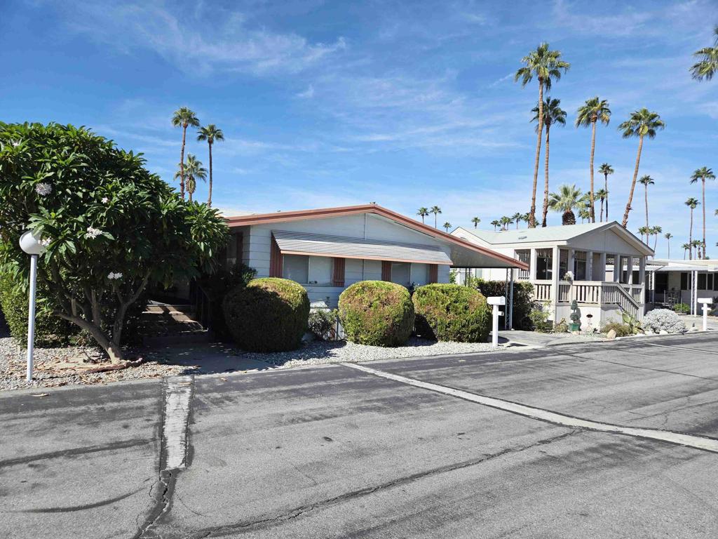 Royal Palms - Manufactured In Park