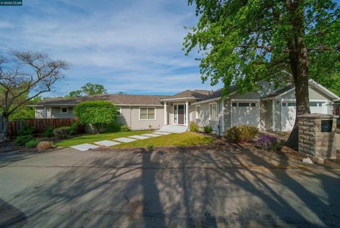 Photo of 20 Hanson Ln Ln, Walnut Creek, CA 94596 (MLS # 41129188)