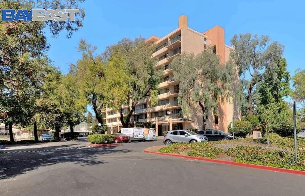 listing image 130729508311177714361