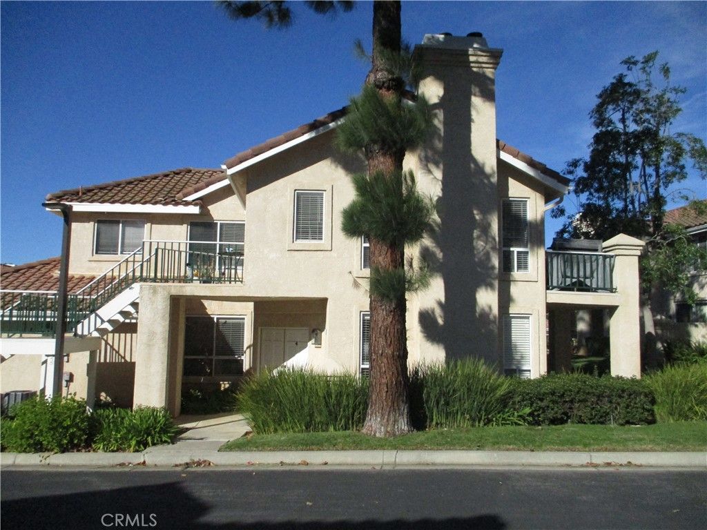 Photo of 272 Fieldstone Way #A, Simi Valley, CA 93065 (MLS # SR26009319)