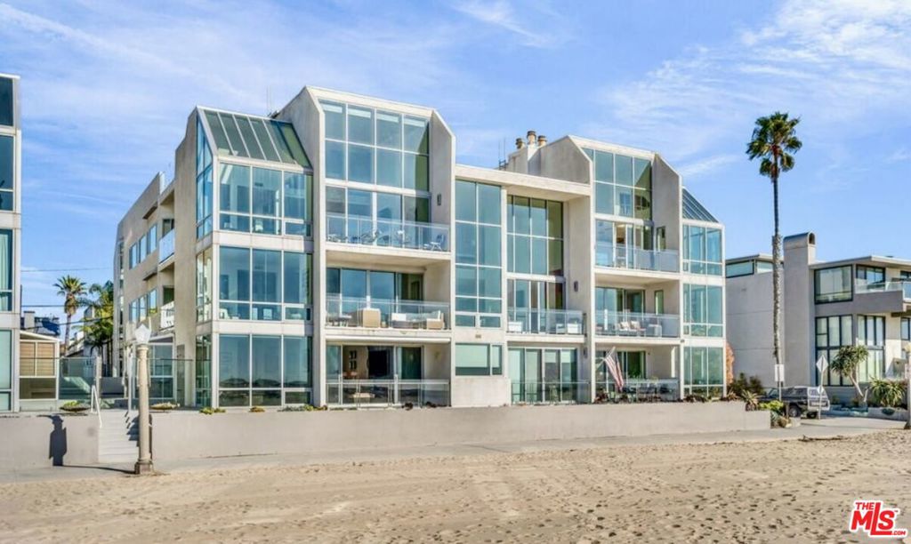 5205 Ocean Front Walk 201