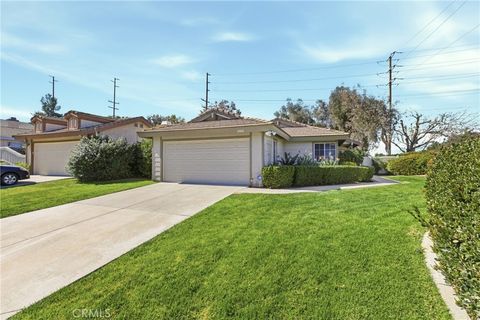 Photo of 31005 Calle Aragon, Temecula, CA 92592 (MLS # SW26043423)