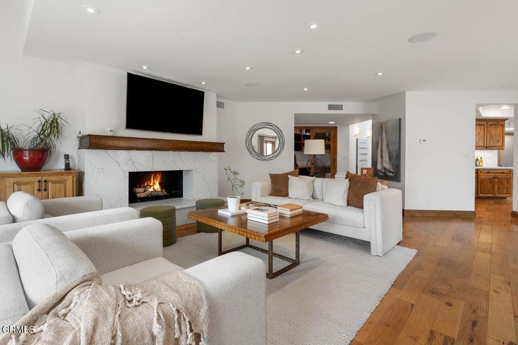 Westlake Island-711 - Residential