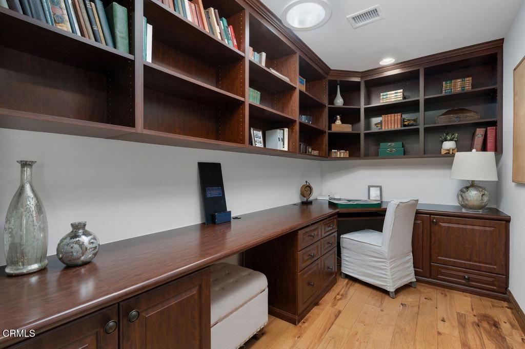 Westlake Island-711 - Residential