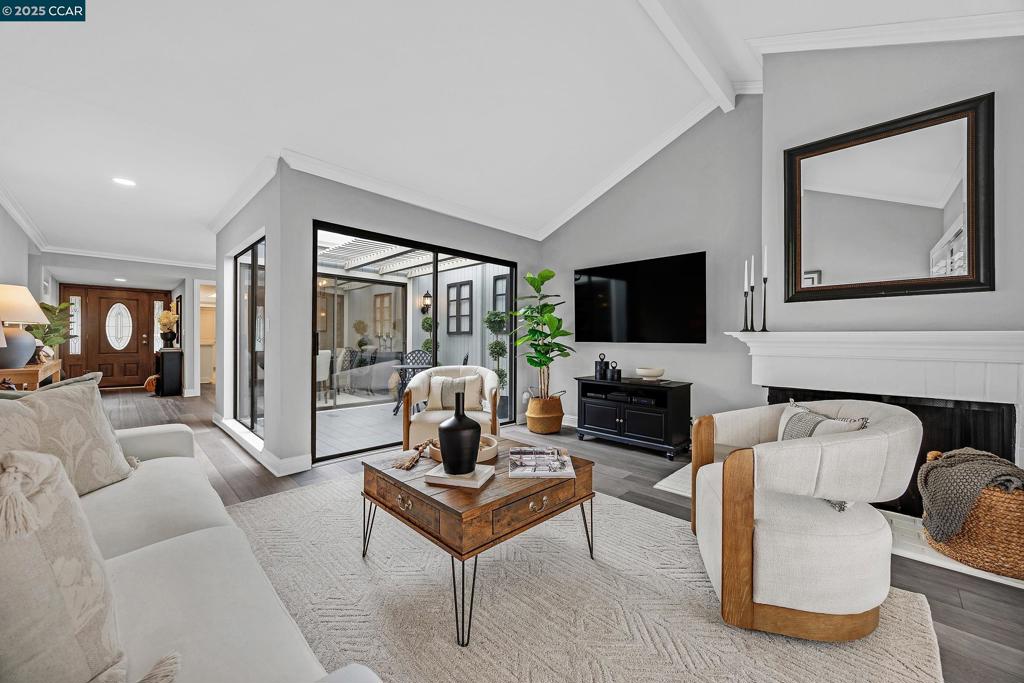 CROW CANYON C.C. - Residential