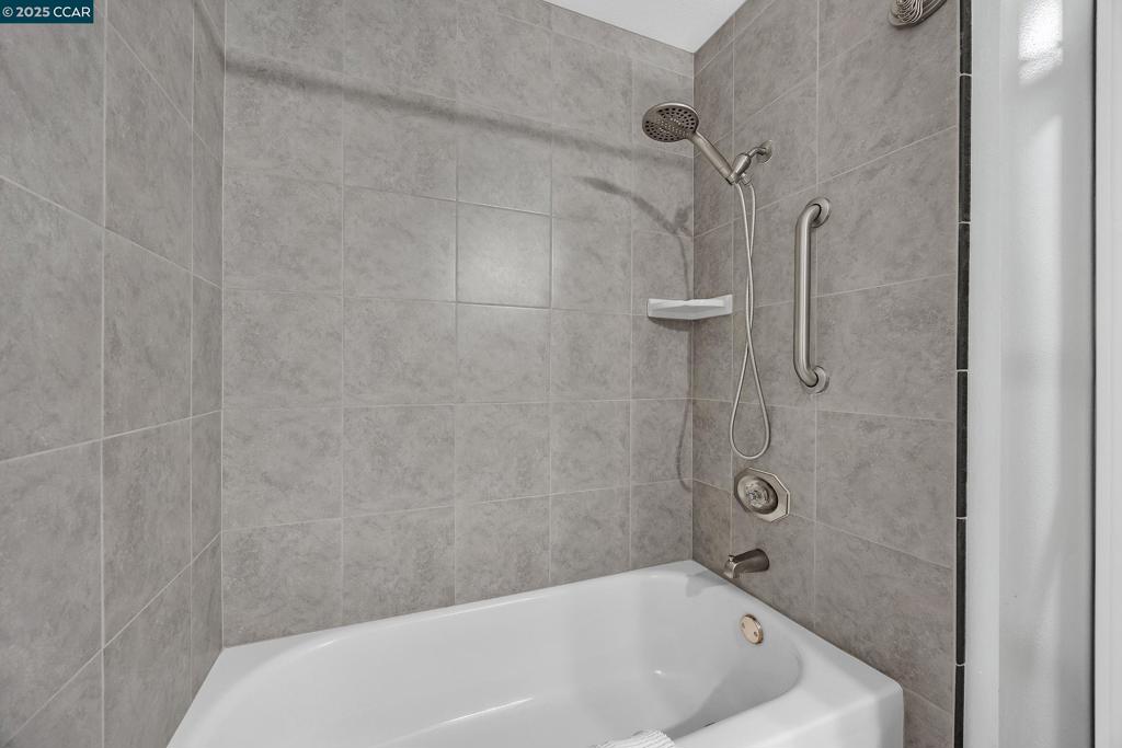 CROW CANYON C.C. - Residential