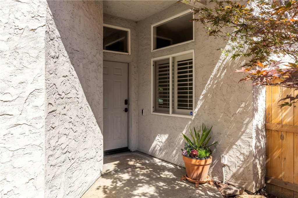 424 Mission Santa Fe Circle