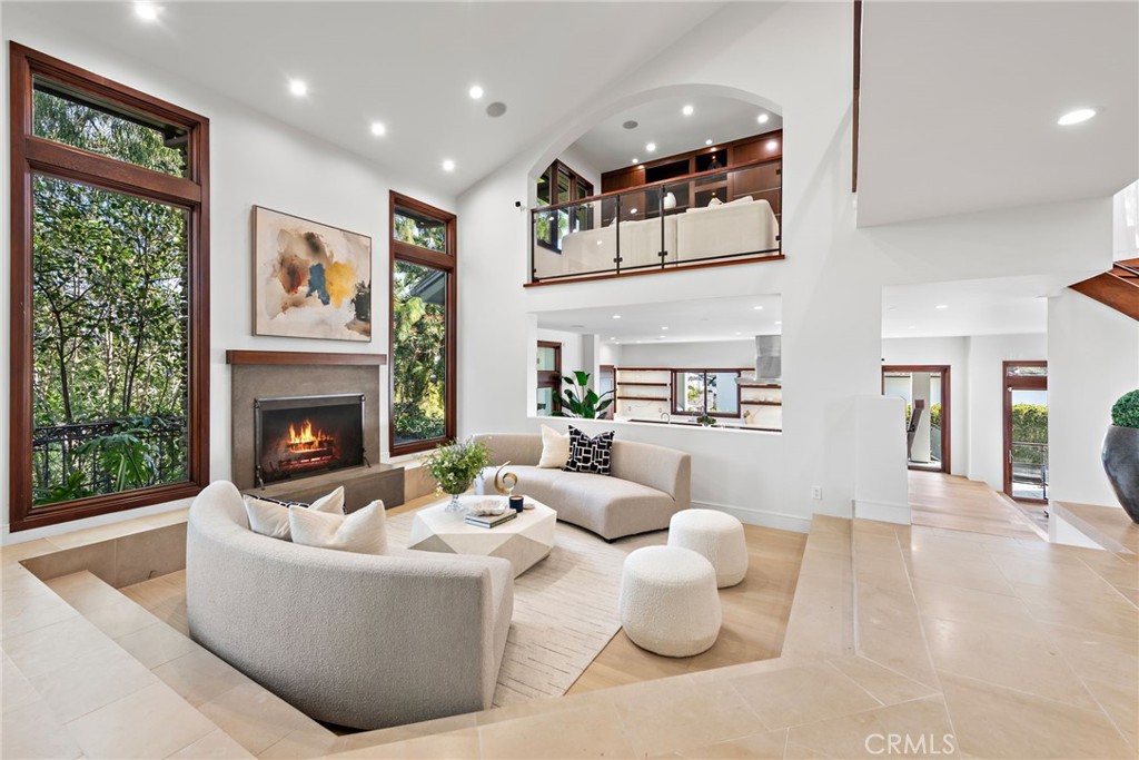 2907 Cliff Drive
