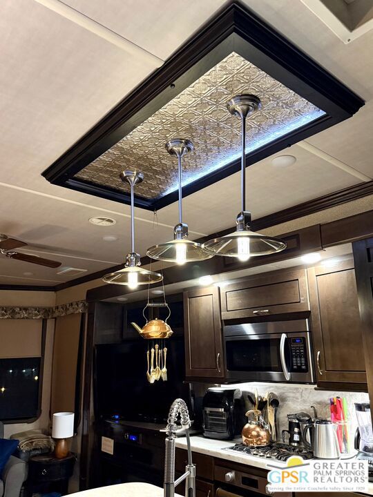 Desert Shadows Rv Re - Land