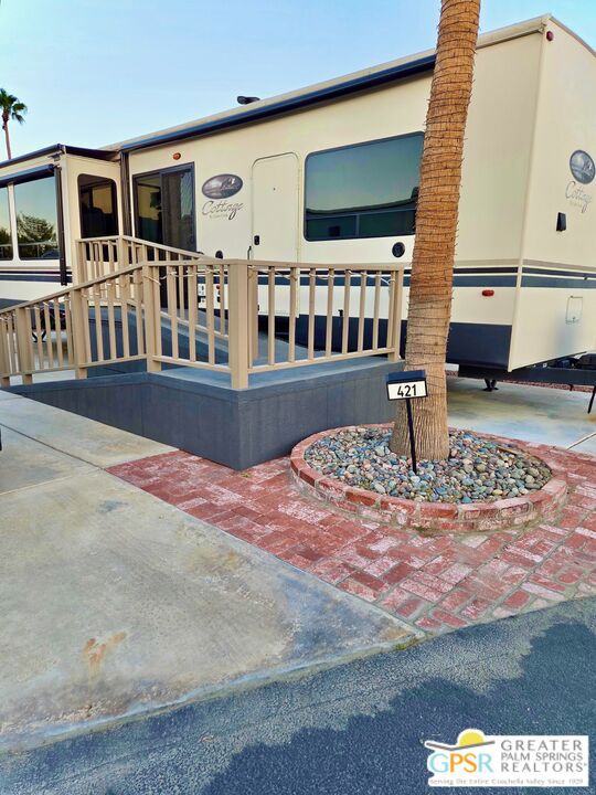 Desert Shadows Rv Re - Land