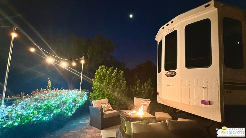 Desert Shadows Rv Re - Land