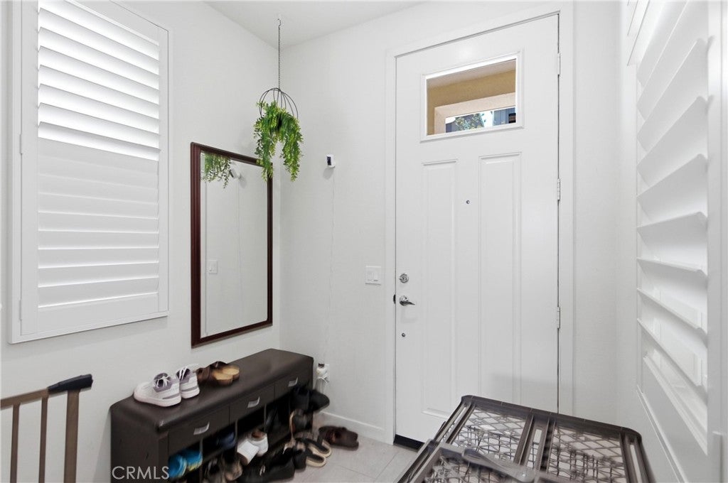 310 N Bellarose