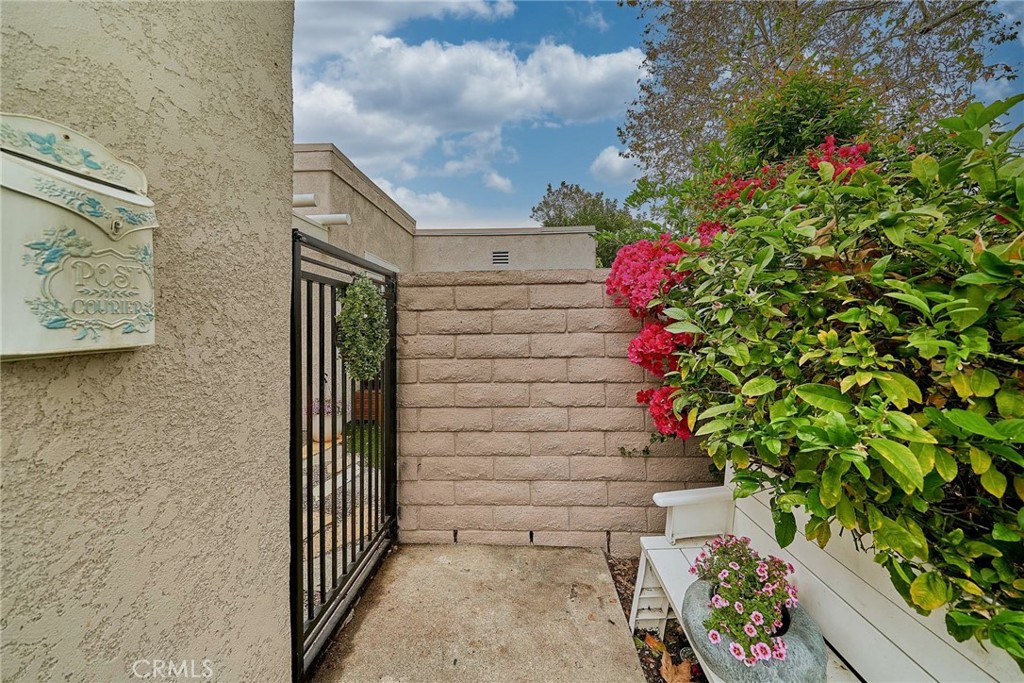 3004 Via Buena Vista C