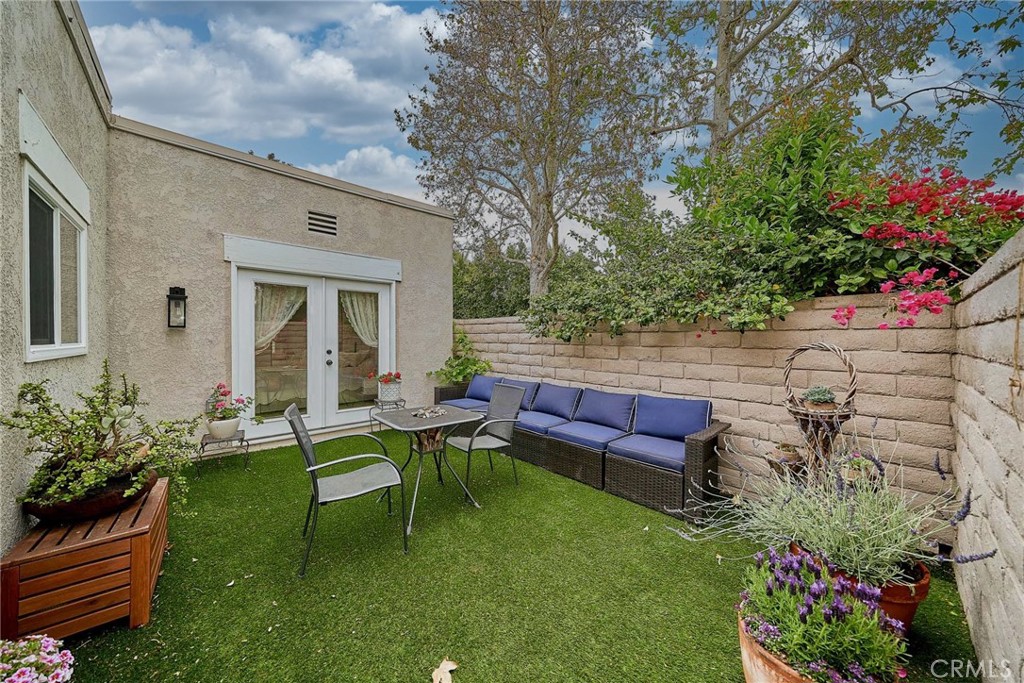 3004 Via Buena Vista C