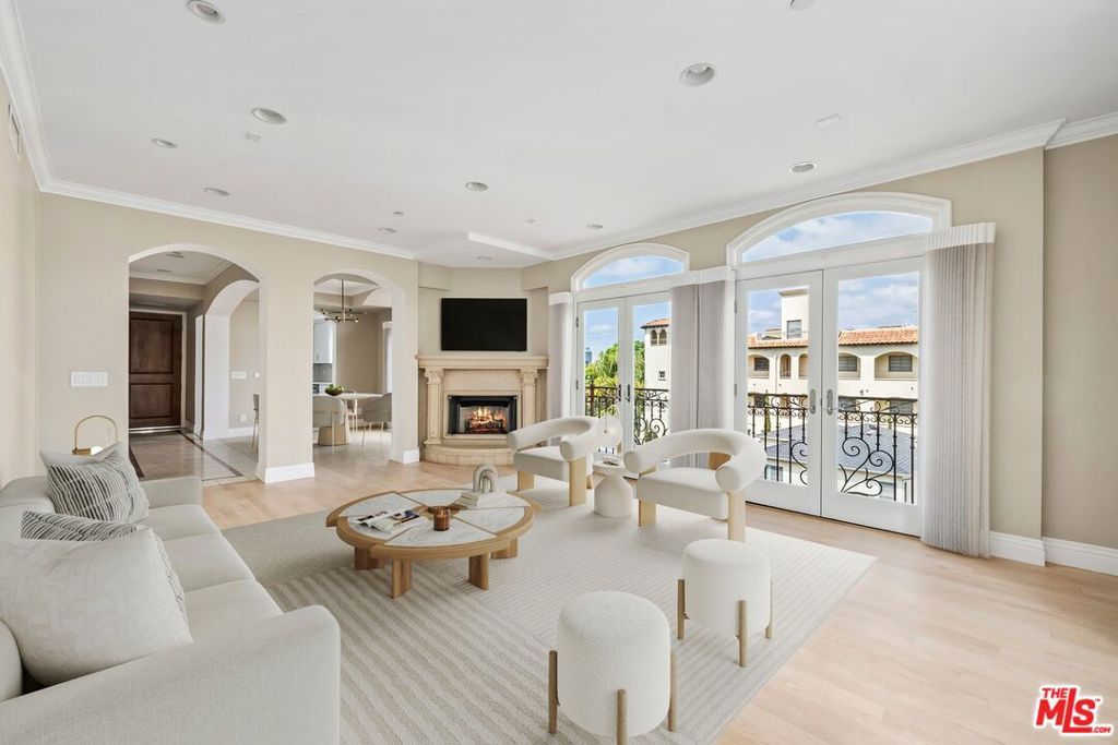 Photo of 1540 S Bentley Avenue #402, Los Angeles, CA 90025 (MLS # 25591797)