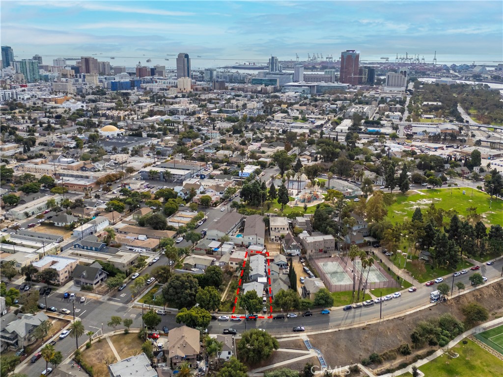 1070 N Loma Vista Drive