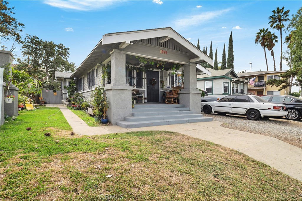 1070 N Loma Vista Drive