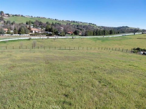 Tiny photo for 1920 Fire Rock Loop, Templeton, CA 93465 (MLS # NS26019382)
