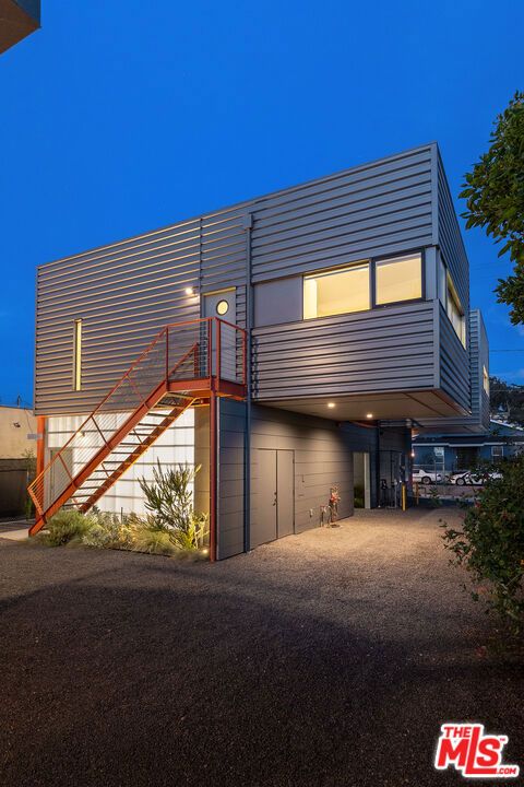 Tiny photo for 161 N Garden Street, Ventura, CA 93001 (MLS # 25629311)