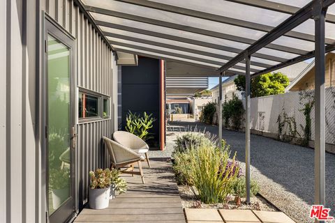 Tiny photo for 161 N Garden Street, Ventura, CA 93001 (MLS # 25629311)