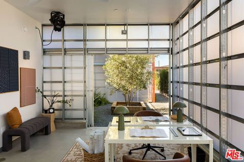 Tiny photo for 161 N Garden Street, Ventura, CA 93001 (MLS # 25629311)