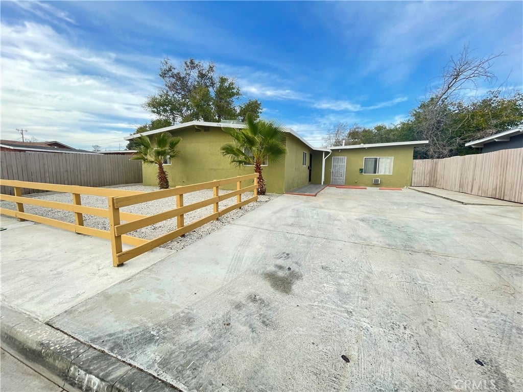 719 W Avenue H13