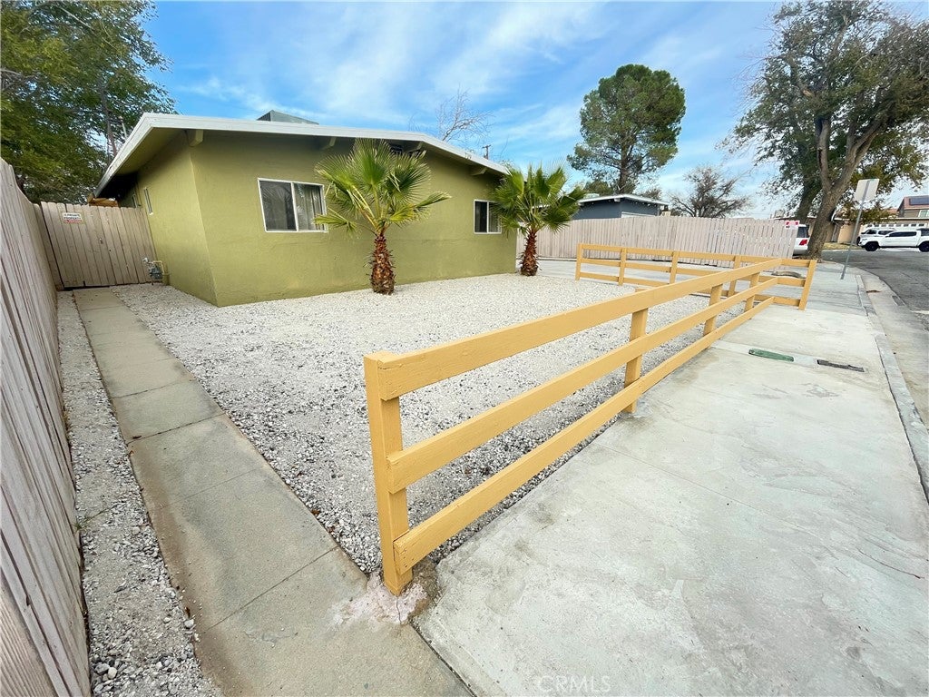 719 W Avenue H13