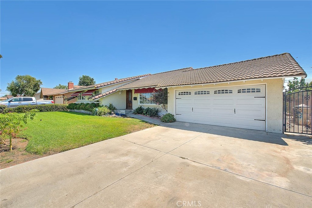 902 W Lucille Avenue