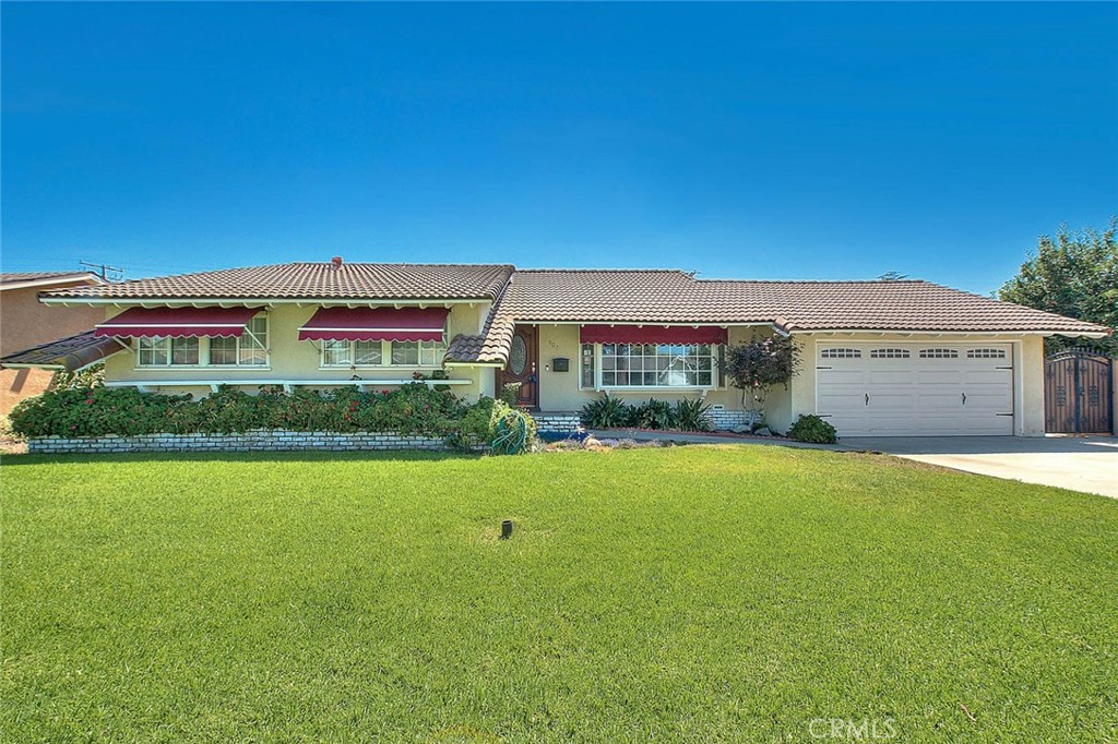 902 W Lucille Avenue