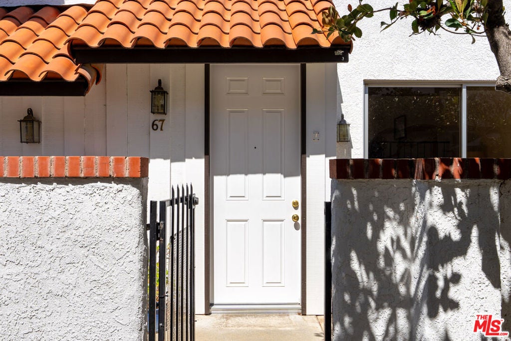 10030 Owensmouth Avenue 67