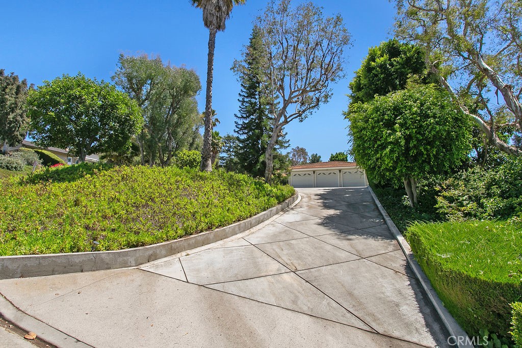 2128 Smokewood Avenue