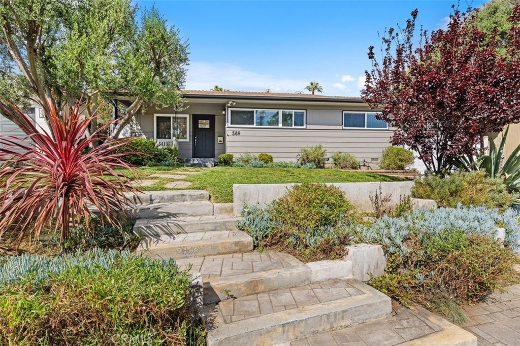 589 Buena Loma Street