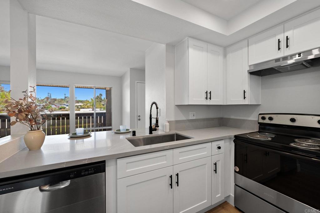147 W Glaucus Street D