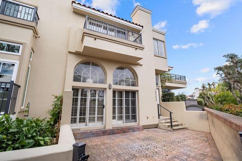 19302 Sawgrass Ln Huntington Beach CA 92648