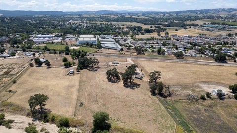 Tiny photo for 335 Phillips RD, Templeton, CA 93465 (MLS # NS26114236)