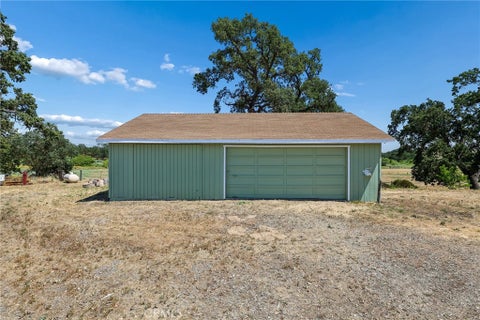 Tiny photo for 335 Phillips RD, Templeton, CA 93465 (MLS # NS26114236)