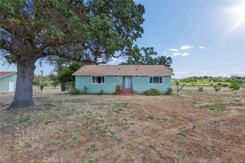 Tiny photo for 335 Phillips RD, Templeton, CA 93465 (MLS # NS26114236)