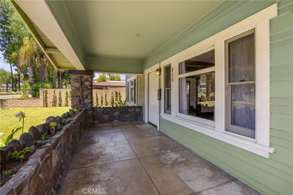 836 N Euclid Avenue