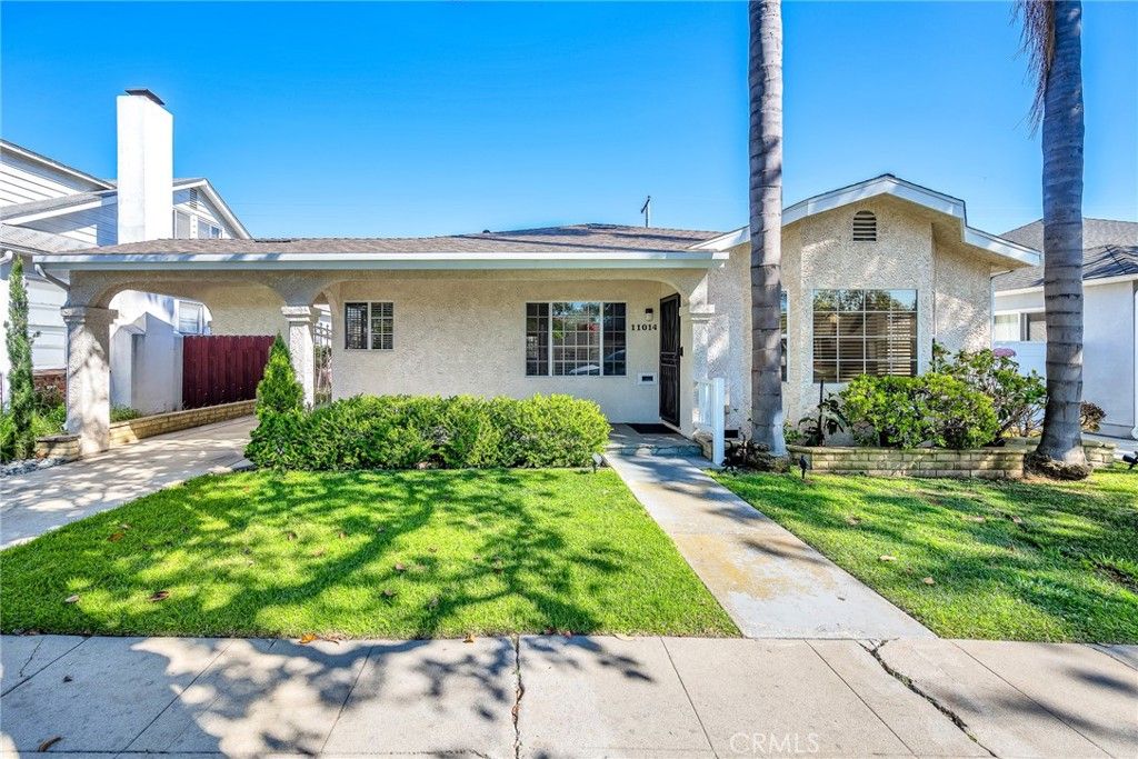 Photo of 11014 Barman Ave, Culver City, CA 90230 (MLS # SR26027828)
