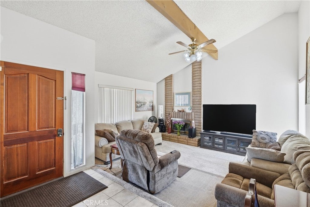 1524 Tiffany Park