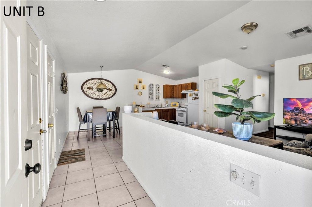 Photo of 7176 Murray Lane, Yucca Valley, CA 92284 (MLS # JT25242175)