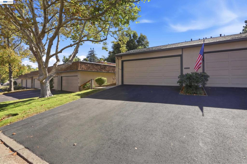 1889 Cannon Dr