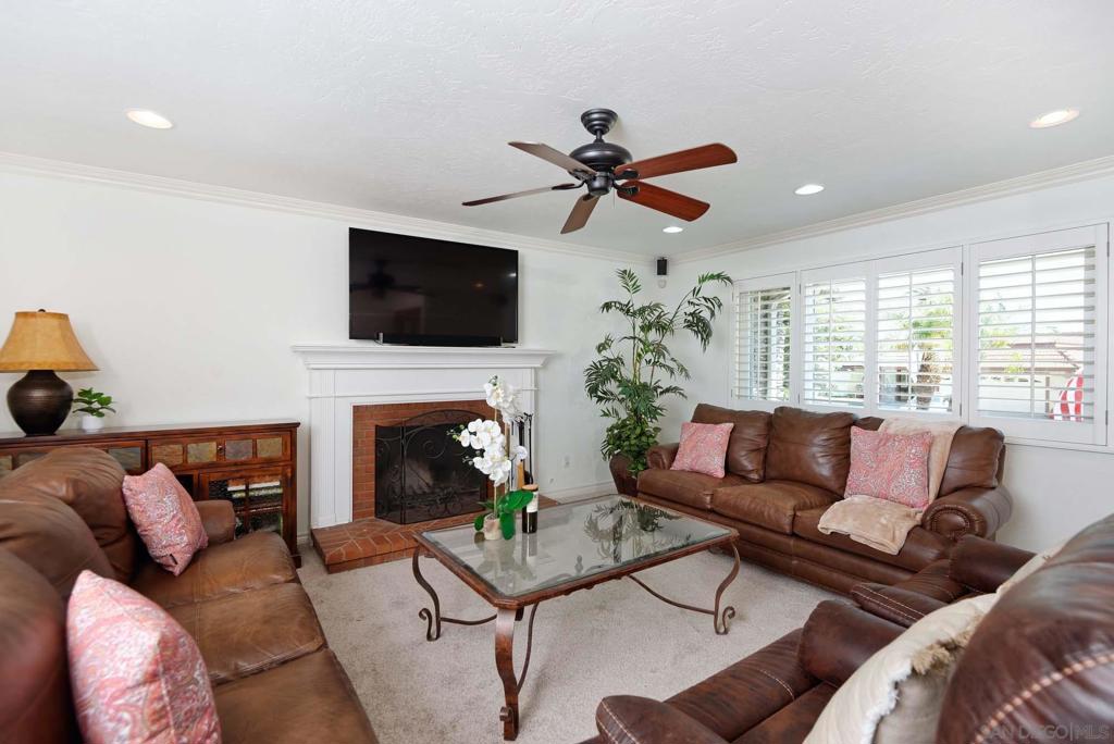 656 Dewane Dr