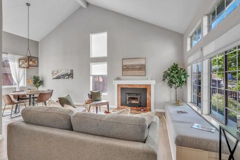 Photo of 810 Coventry Circle, Brentwood, CA 94513 (MLS # ML82041214)