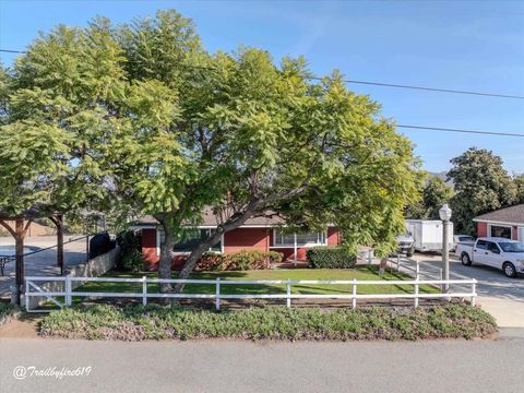 8019 Sterling Drive El Cajon CA 92021