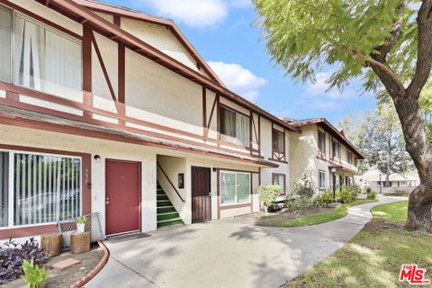 Photo of 543 N Grove Avenue, Ontario, CA 91764 (MLS # 26104664)