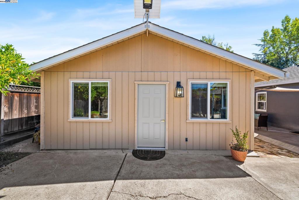 MISSION VALLEY - Residential