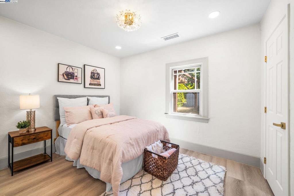 MISSION VALLEY - Residential