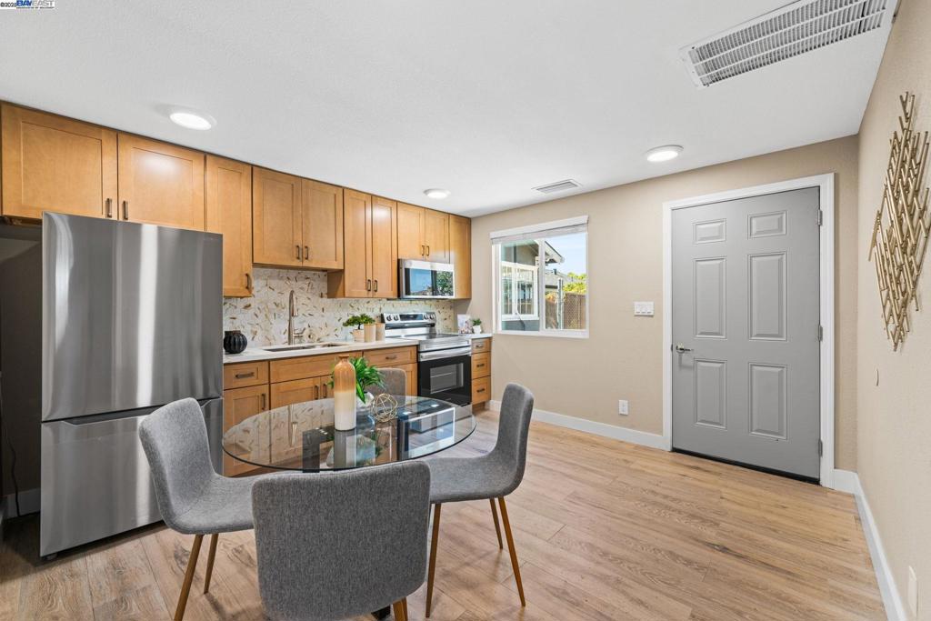 MISSION VALLEY - Residential