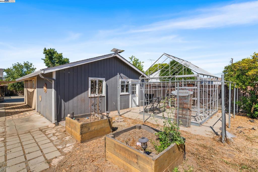 MISSION VALLEY - Residential